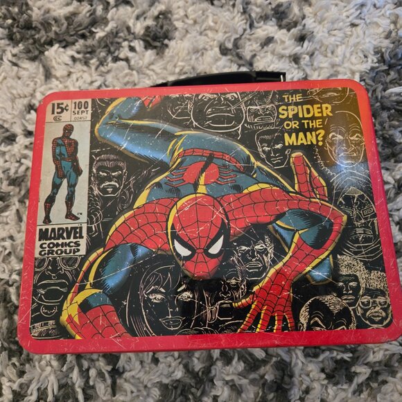 🕸️ Marvel Spider-Man Large Embossed Tin Tote / Lunch Box - Picture 3 of 4